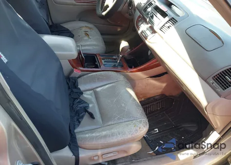 2003 Toyota Camry Xle z USA, uszkodzony, nr VIN 4T1BE32K03U161421